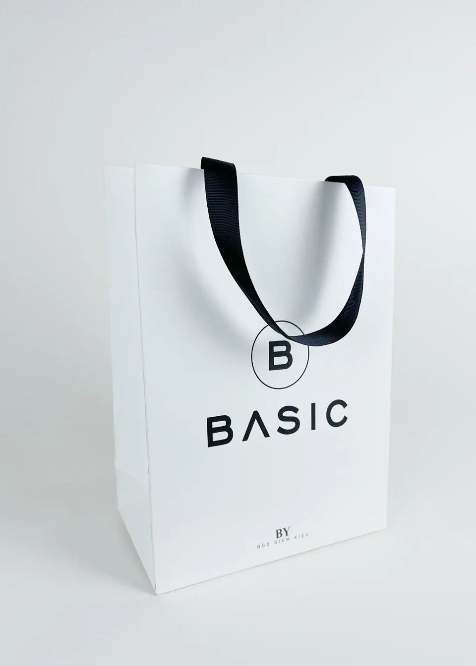 BASIC — Túi giấy thời trang khổ đứng
